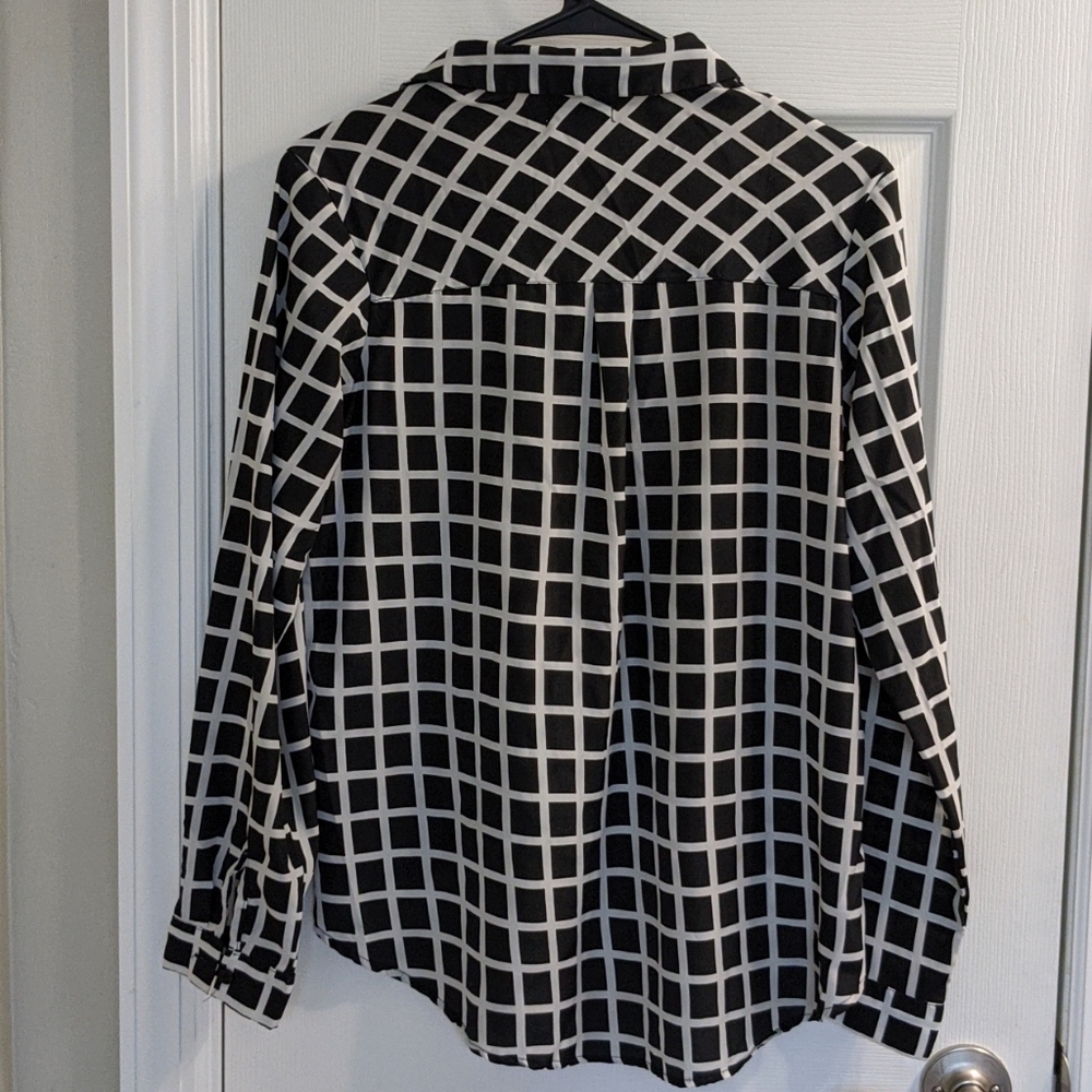 Cropped Checkered Top - Picture 3 of 3